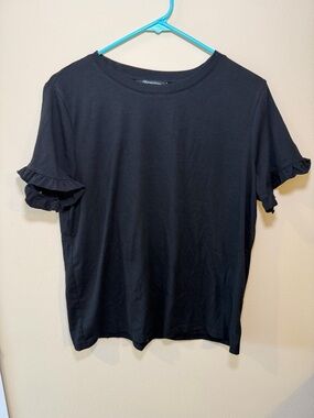 Black Short-Sleeve Ruffle Detail Tee - Women